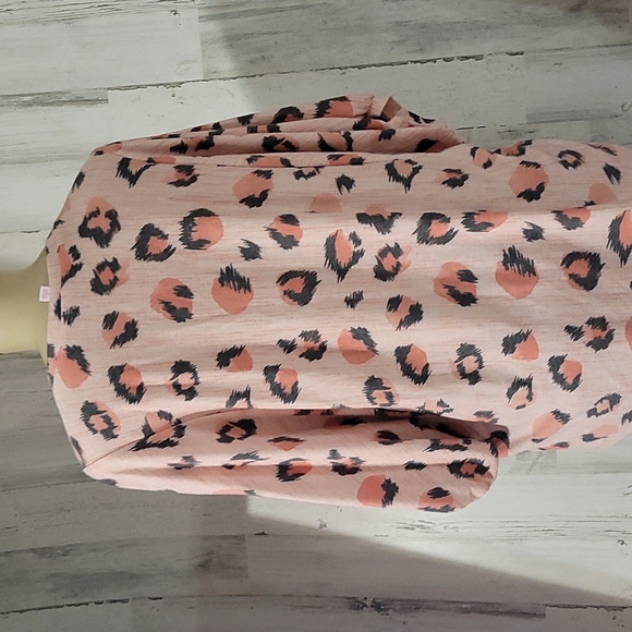 LULAROE PINK ANIMAL PRINT BLOUSE - Picture 7 of 9